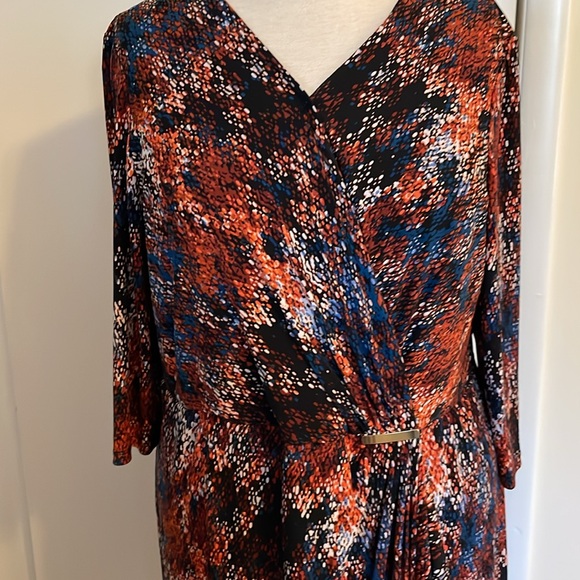 ROZ & ALI- long sleeved Rust/orange/blue/black/cream Faux Wrap Dress. EUC. - Picture 2 of 8